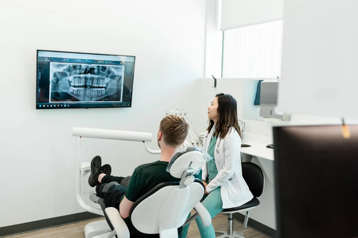 dentist open on saturday